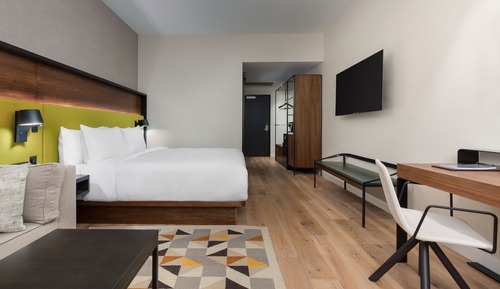 Chambre, 1 très grand lit et 1 canapé-lit