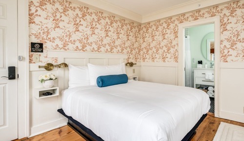 Chambre, 1 grand lit (Typhoon)