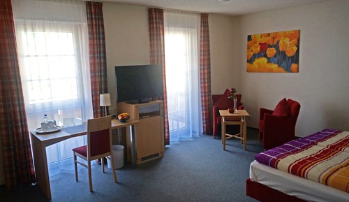 Chambre Double Deluxe, accessible aux personnes à mobilité réduite (mit Balkon)