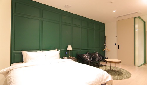 Chambre Économique (2F, Check-in 6pm to 12pm)