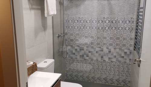 Chambre Double Supérieure, accessible aux personnes à mobilité réduite, salle de bains attenante