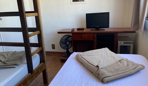 Chambre Triple Standard, plusieurs lits, vue ville