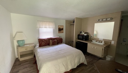 Chambre Confort, 1 grand lit, non-fumeurs