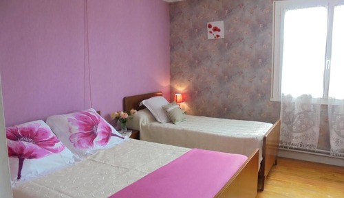 Chambre Double, salle de bains commune