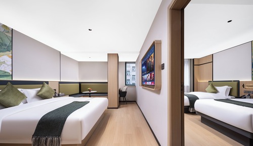 Chambre Triple Affaires, 2 chambres, vue ville