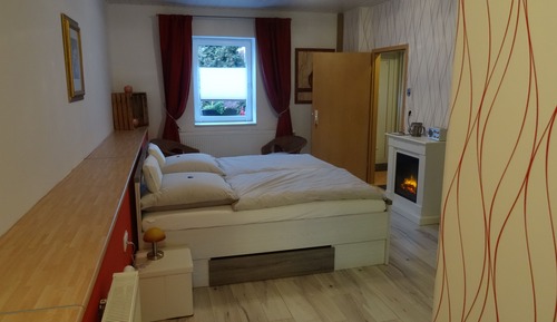 Studio Premium, 1 très grand lit, cheminée, vue jardin