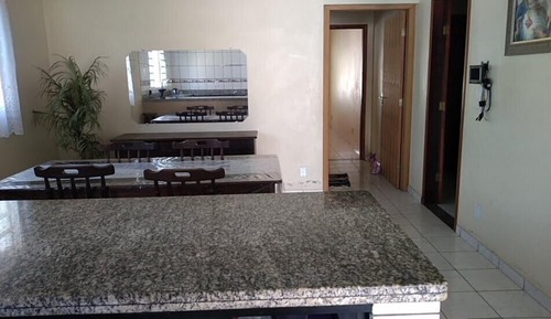 Maison, plusieurs chambres