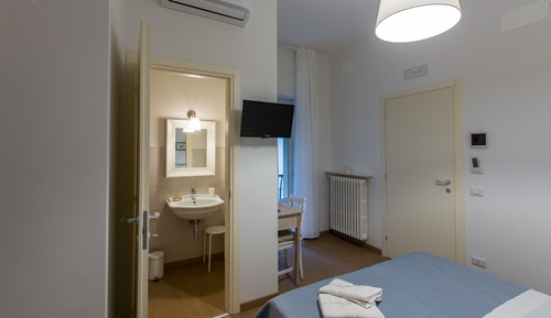Chambre Double, vue cour intérieure