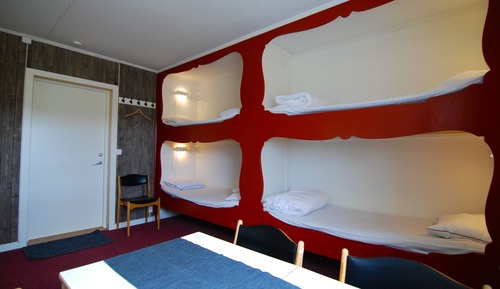 Chambre, salle de bains commune (6 Beds)