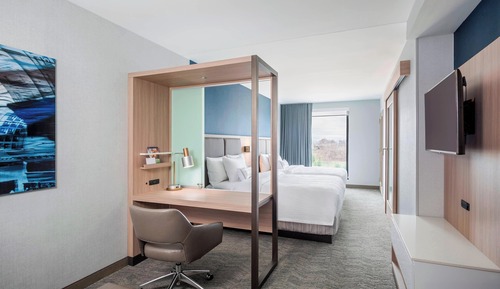Suite, plusieurs lits (Mobility Accessible, Tub)