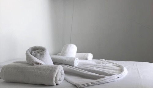 Chambre Double Économique, 1 grand lit
