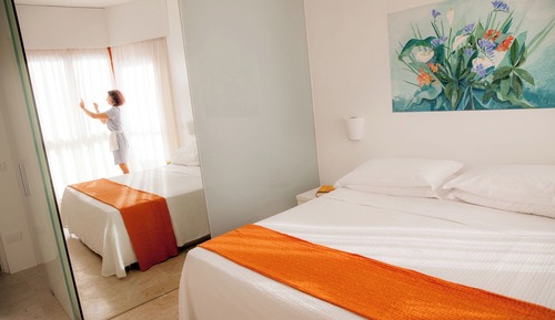 Chambre Double ou avec lits jumeaux, vue partielle sur la mer
