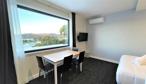 Chambre Familiale, vue lac