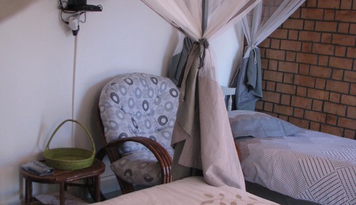 Chambre Triple Confort, plusieurs lits, vue piscine