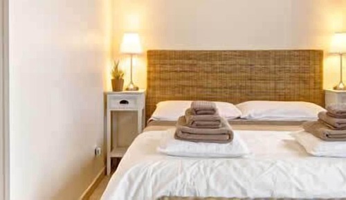 Chambre Supérieure, 1 grand lit, vue ville