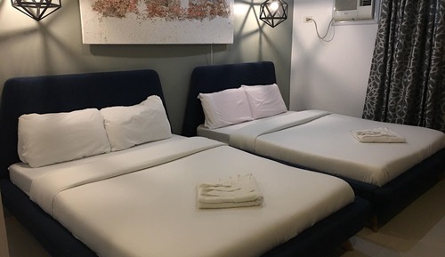 Chambre Familiale, salle de bains privée (Aircon)