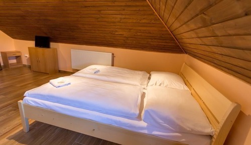 Chambre Familiale, plusieurs lits, salle de bains attenante