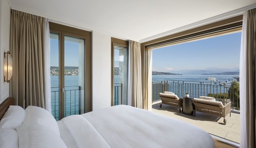 Penthouse One Bedroom Suite