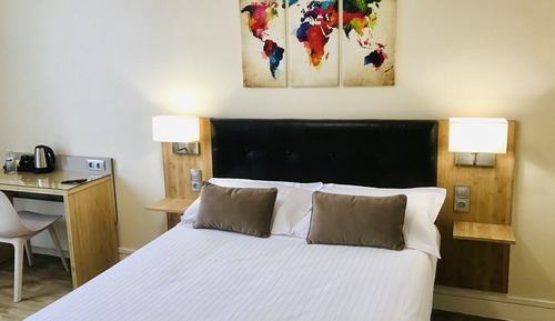Chambre Double Confort, salle de bains privée