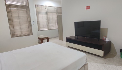Suite (Room No. 10)