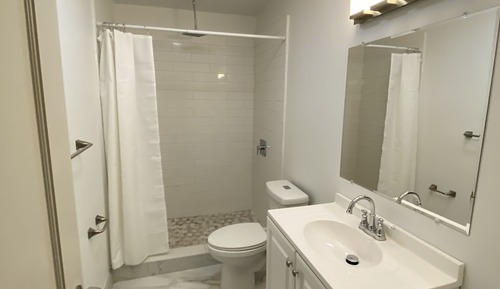 Chambre Simple Confort, 1 très grand lit, non-fumeurs, rez-de-chaussée