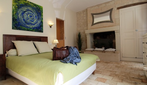 Chambre Double Confort, salle de bains attenante, vue ville (La Roche Bleue)