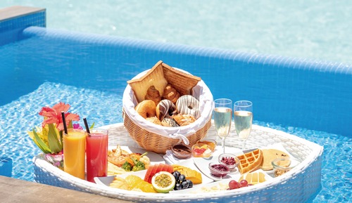 Suite, sur l'eau (Swim-Up)