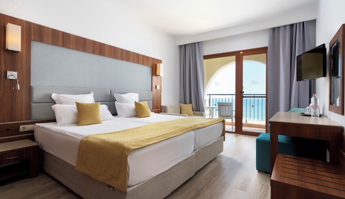 My Favourite Club Double Sea View (3 Adults)