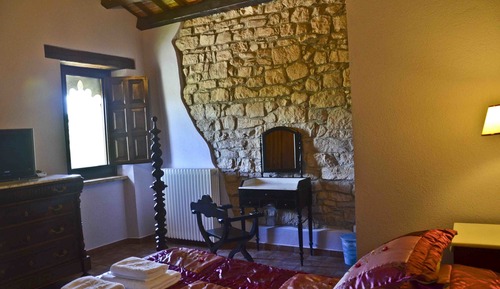 Chambre Double, salle de bains commune (Farigola)