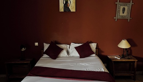 Chambre, 1 lit double (Africaine)