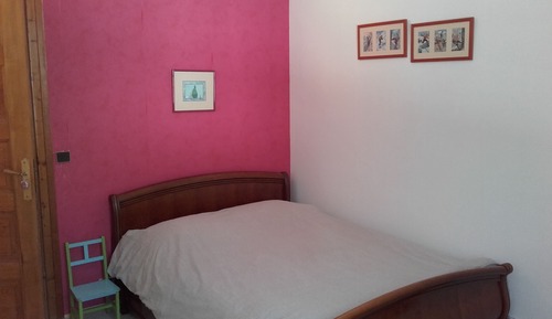 Chambre Double, salle de bains commune