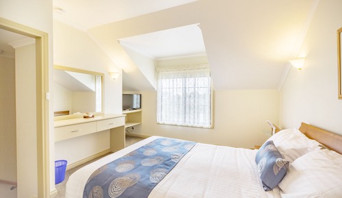 Chambre, 1 grand lit, non-fumeurs, vue baie (Room 21)