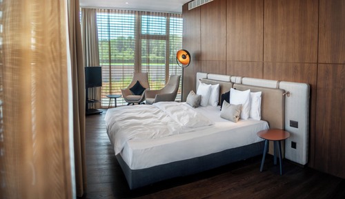 Chambre Double Premium, 1 très grand lit