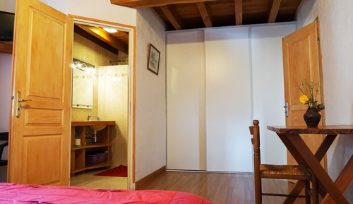 Chambre Double Confort, accessible aux personnes à mobilité réduite, vue jardin (Vodka)