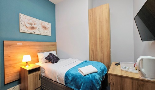 Chambre Simple Standard, 1 lit une place, non-fumeurs, salle de bains attenante