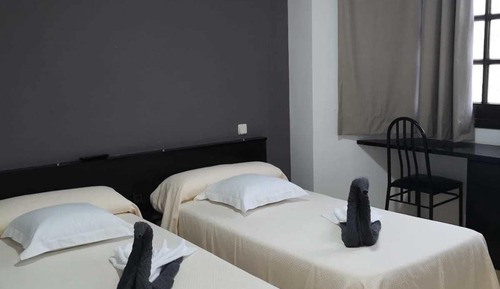 Chambre Triple, 3 lits une place