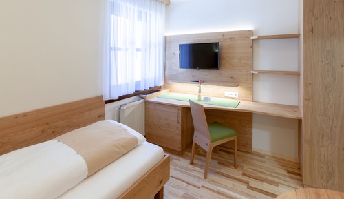 Chambre Simple Confort, vue cour intérieure