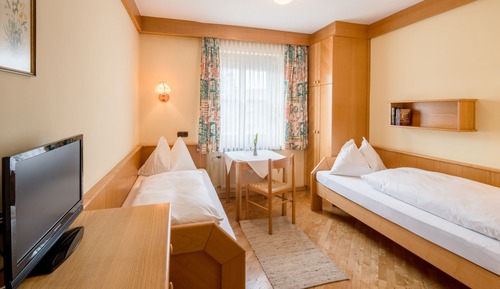 Chambre Classique avec lits jumeaux, vue cour intérieure