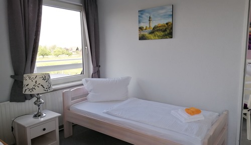 Chambre Quadruple Confort, vue cour intérieure