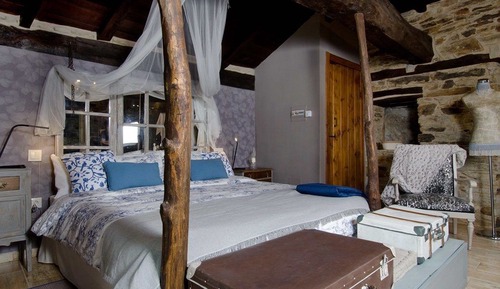 Suite, vue vallée (La Panera)