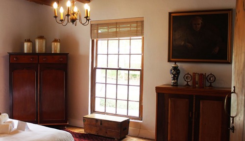 Chambre Double Confort, 1 grand lit, salle de bains attenante, vue montagne