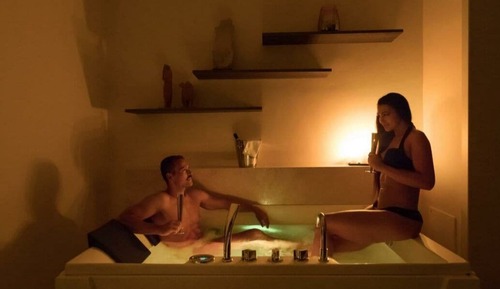 Chambre Double, baignoire à jets