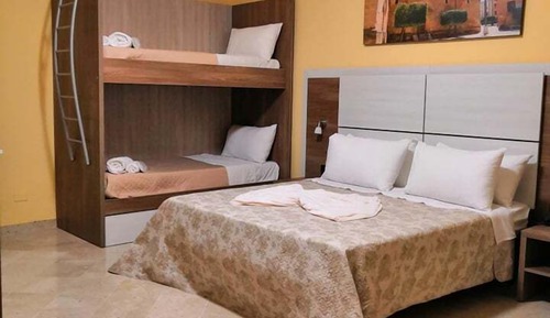 Chambre Quadruple Classique, plusieurs lits, non-fumeurs