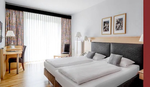Chambre Standard Double ou avec lits jumeaux