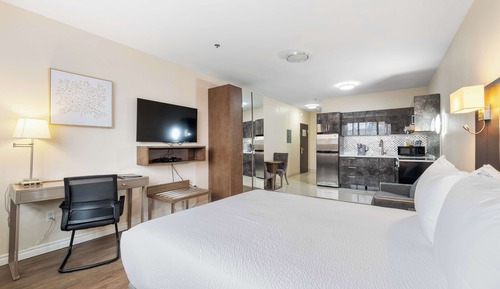 Chambre Standard, 1 grand lit, non-fumeurs, cuisine (Larger Room, Full Kitchen)