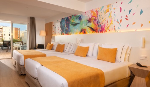 Chambre Familiale, vue piscine (4 adults)