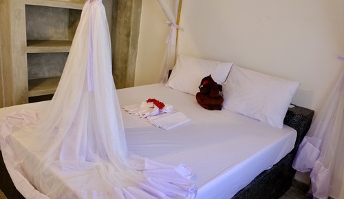 Appartement Familial, 2 chambres, en bord de piscine