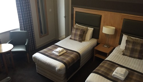 Chambre Standard avec lits jumeaux, salle de bains attenante