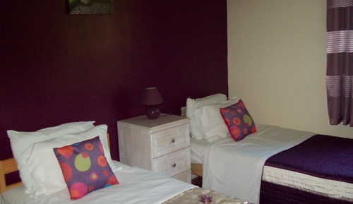 Chambre Confort avec lits jumeaux, 2 lits une place, non-fumeurs, vue piscine