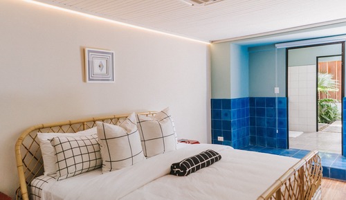 Chambre Double Confort, 1 très grand lit, vue jardin (N 2)